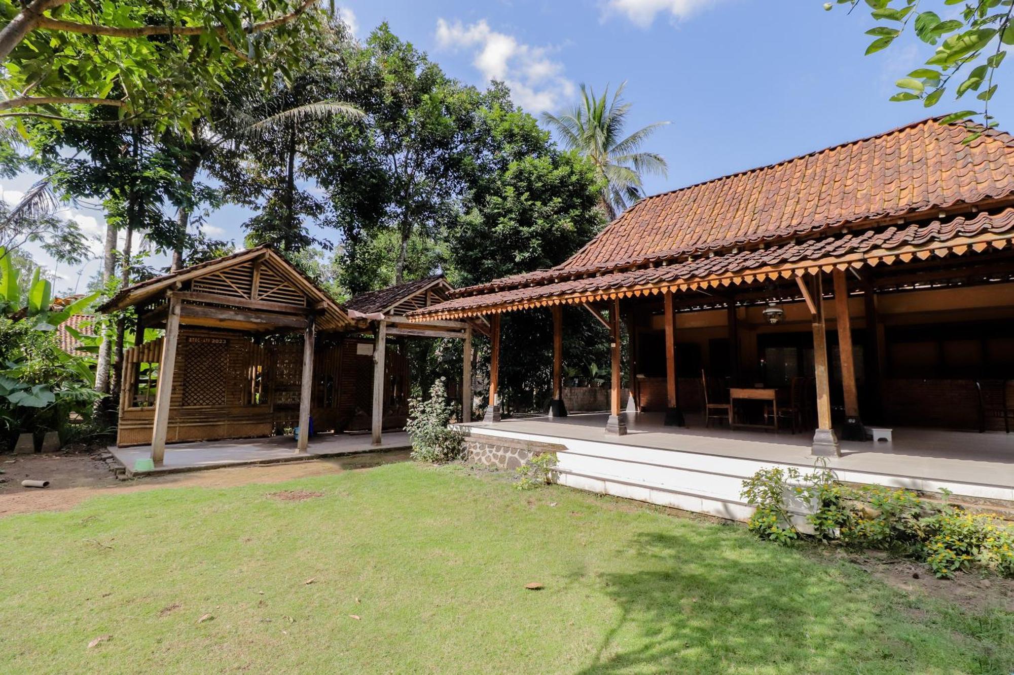 Nurudin House Lejlighed Magelang Eksteriør billede